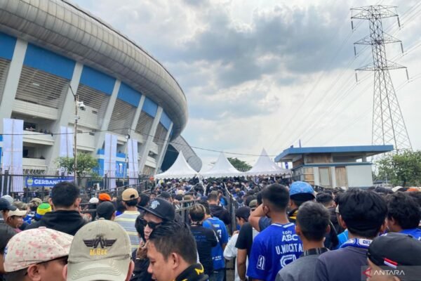 Persib Bandung Larang Suporter PSS Sleman Masuk ke Stadion GBLA